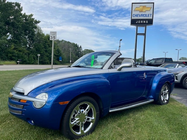 2004 Chevrolet SSR LS in Ricochet Silver Metallic — front three-quarter view