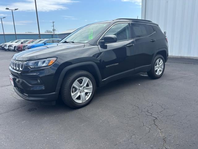 2022 Jeep Compass Latitude 4x4 in Black — front three-quarter view